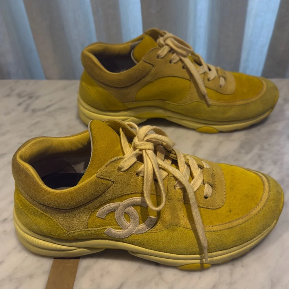 Chanel yellow suede sneakers (women’s) - Picture 6 of 8